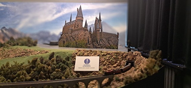 Wyjazdowe spotkanie Klubu Seniora NOT w Parku Miniatur Mikroskala